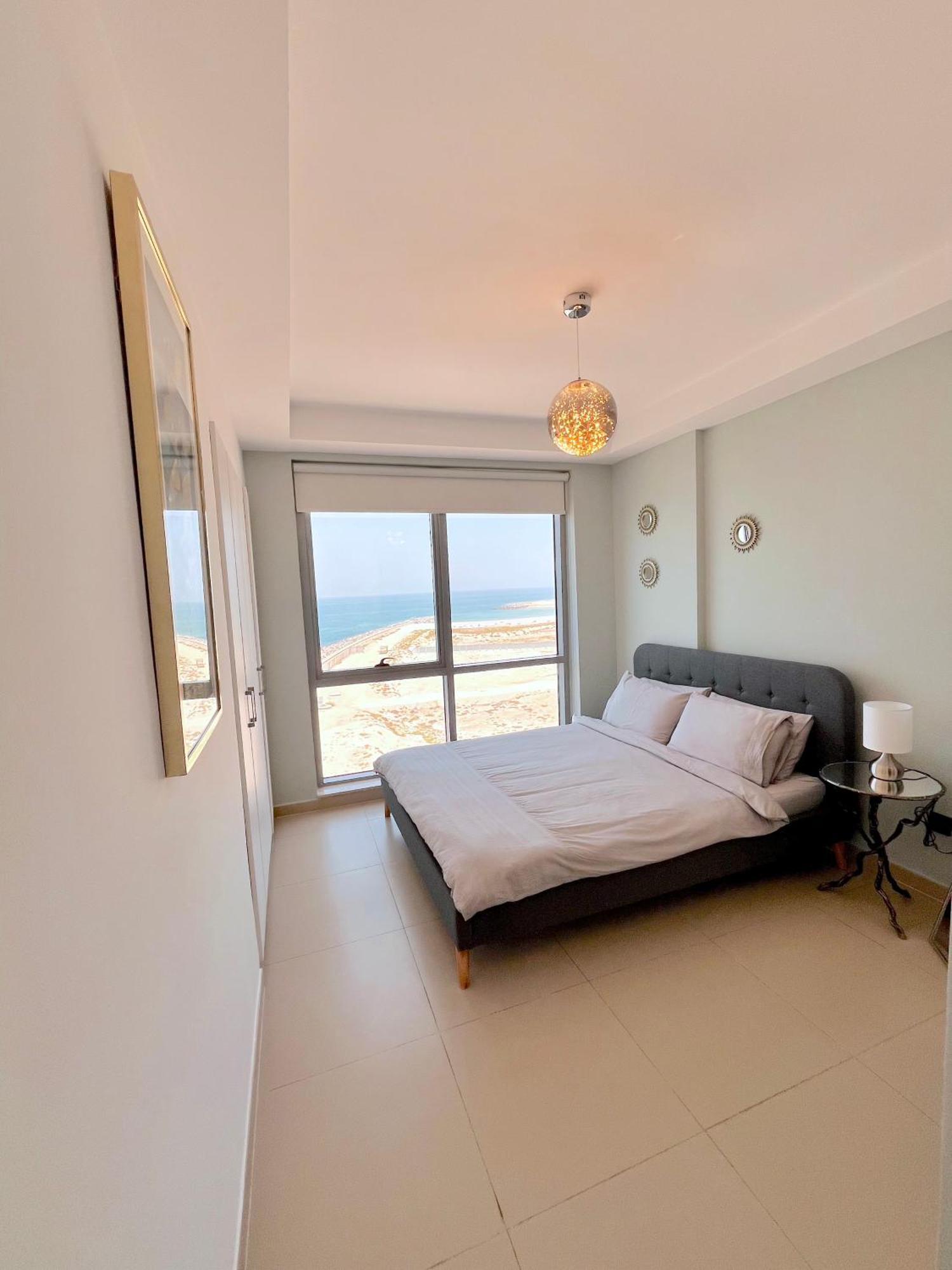 Luxurious 2 Bedroom Beachfront Apartment - Direct Seaview Ρας Αλ Χαιμά Εξωτερικό φωτογραφία